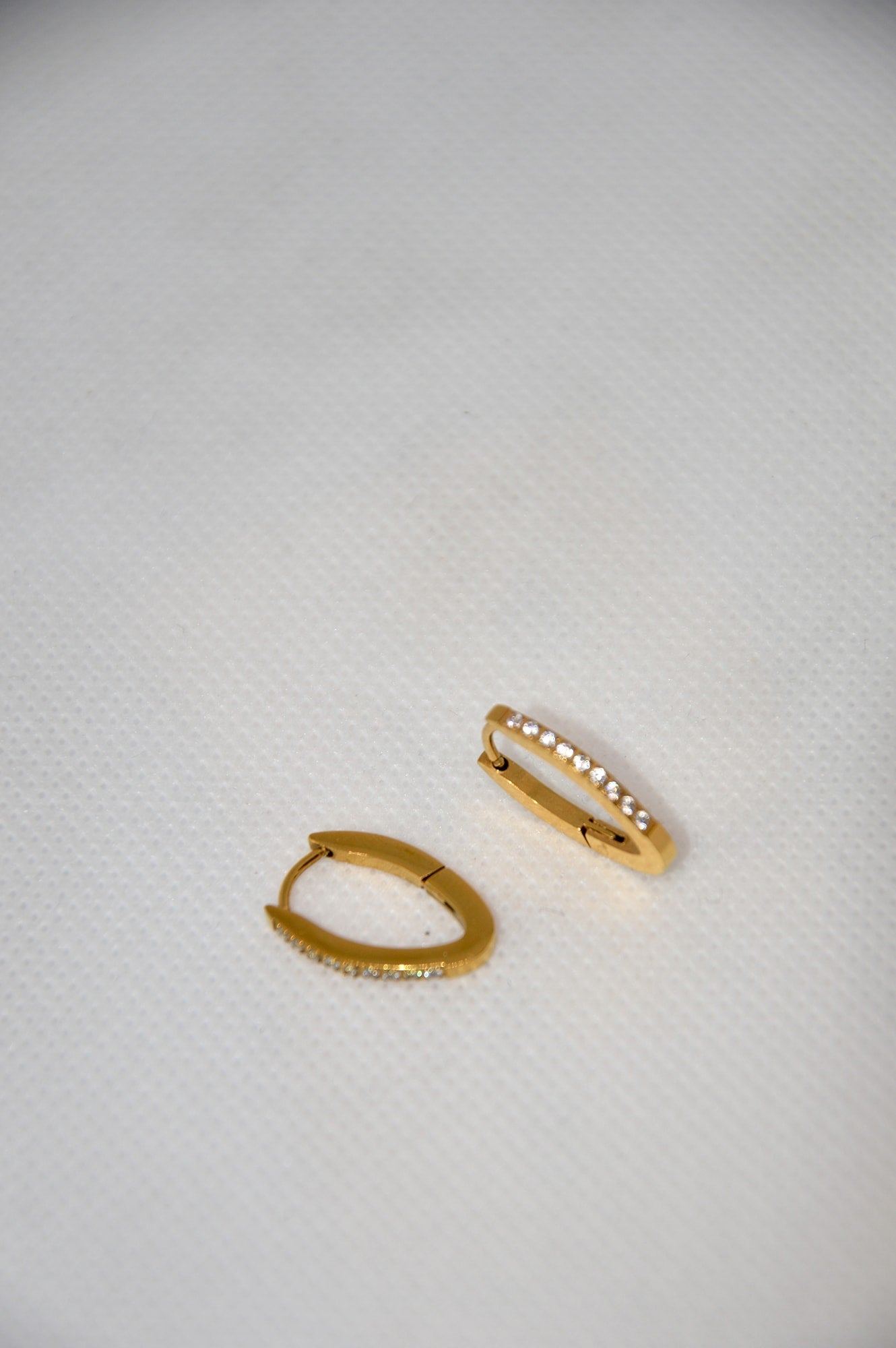 brincos oval brilhante