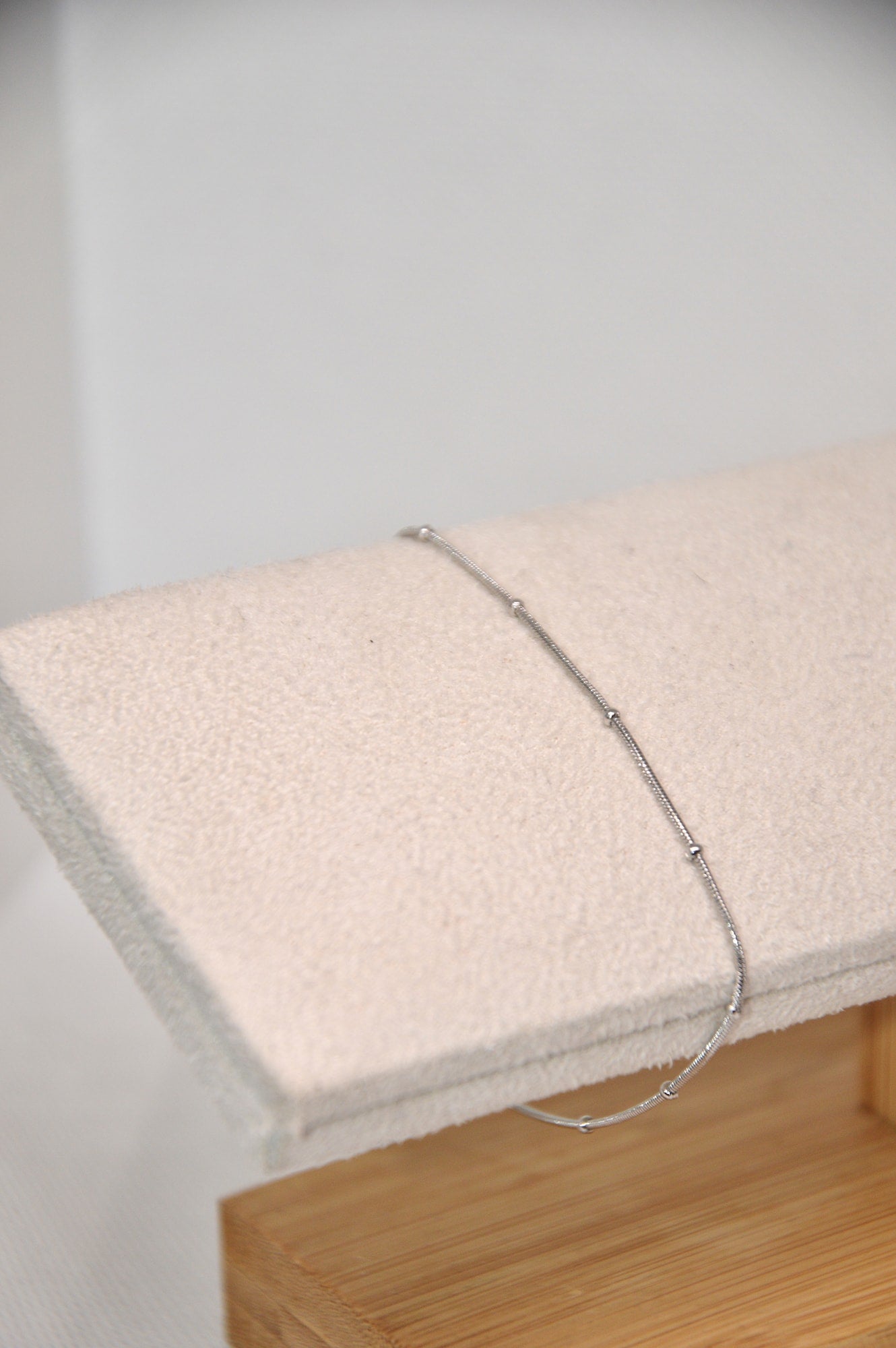 pulseira fina prateada